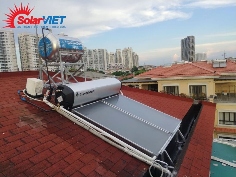 lap-dat-may-nuoc-nong-nang-luong-mat-troi-solahart-300l-cho-biet-thu-tai-quan-7-2