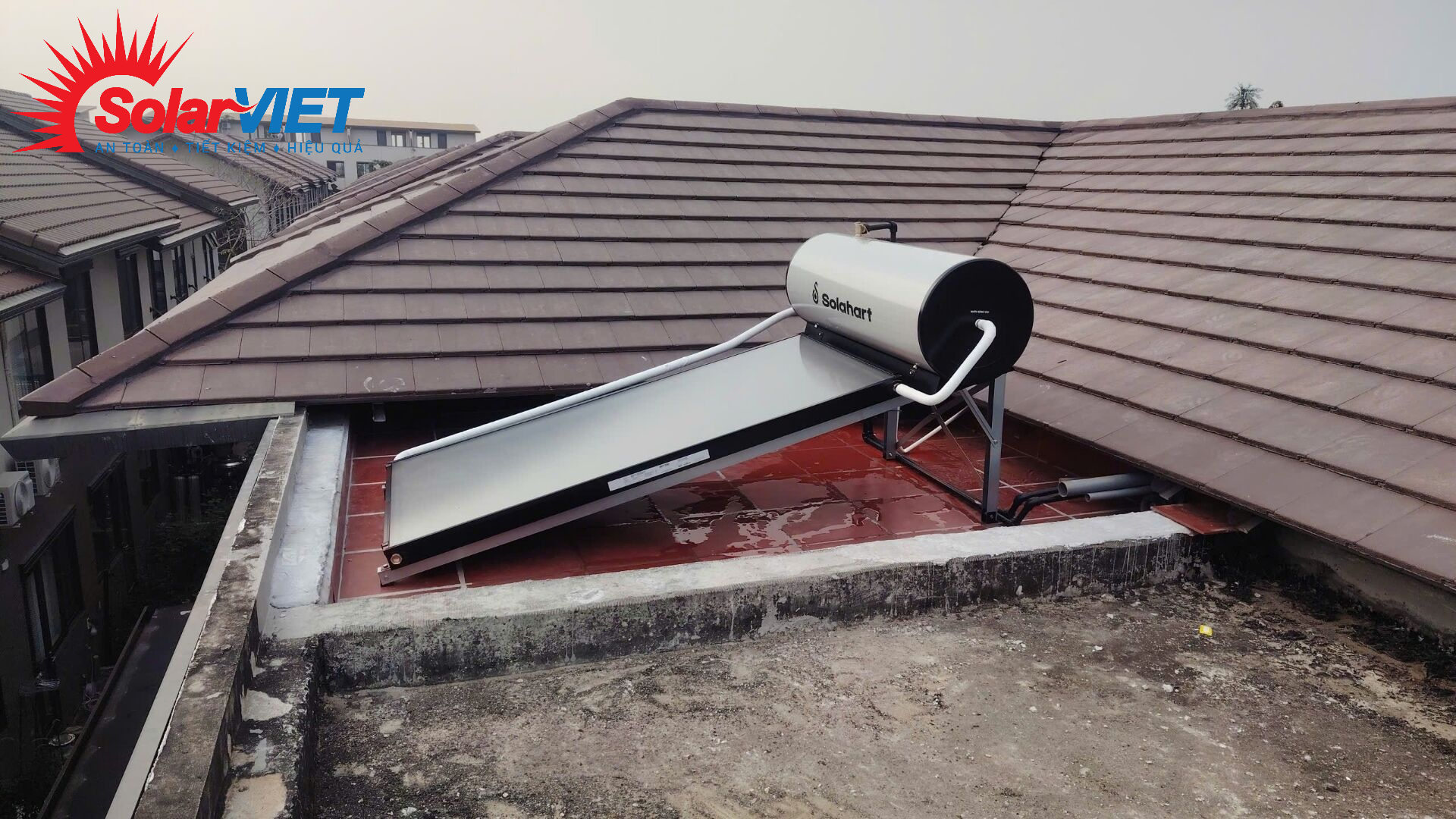 Hướng Dẫn Chọn Máy Nước Nóng Năng Lượng Mặt Trời Cho Ngôi Nhà Mới: Bí Quyết Đầu Tư Thông Minh